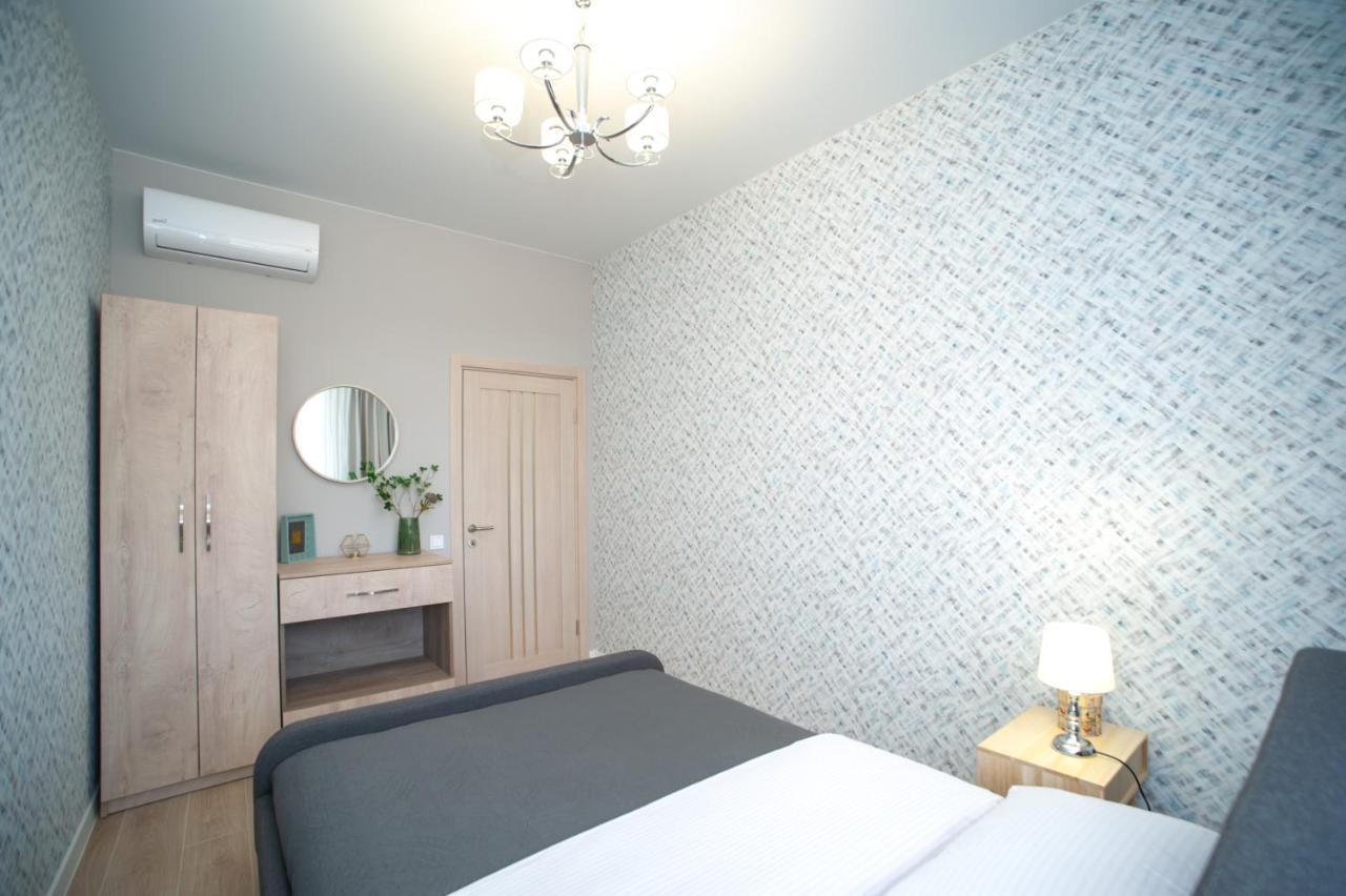 3 Bedroom, 2 Bathroom Apartment Near Forum Lviv Luaran gambar