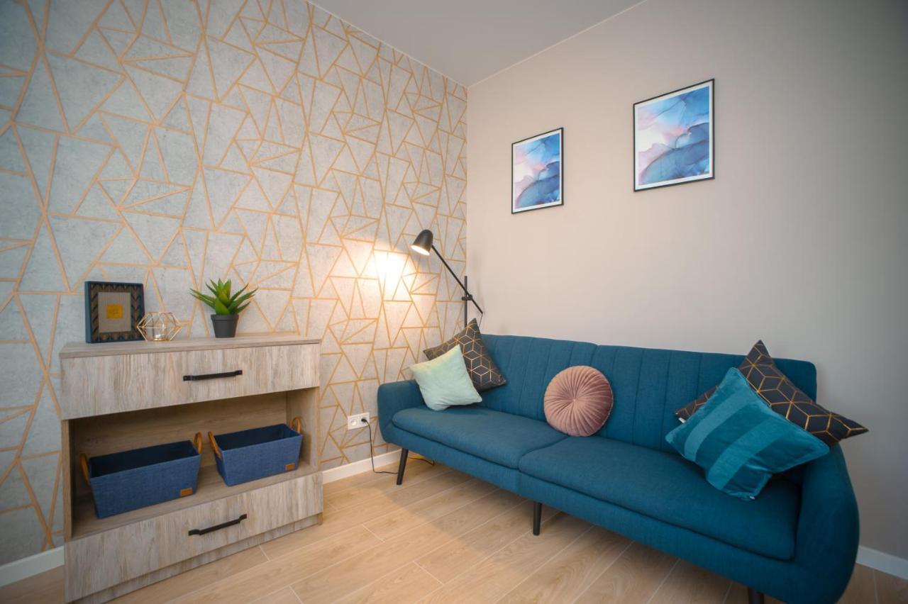 3 Bedroom, 2 Bathroom Apartment Near Forum Lviv Luaran gambar